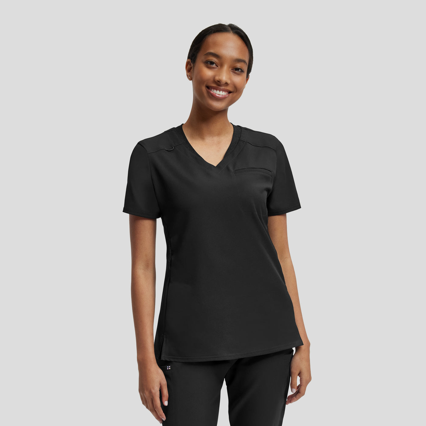 WHITE CROSS VIBE 2 POCKET V NECK