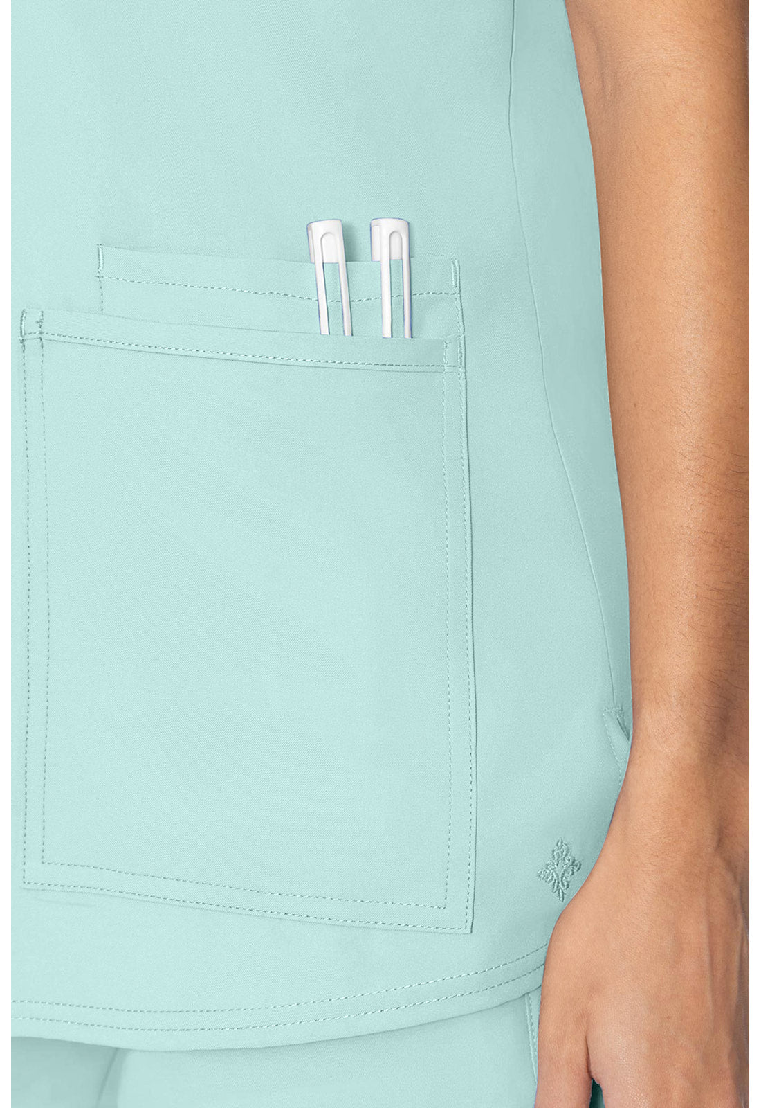 MEDCOUTURE INSIGHT COLLECTION 3 POCKET V NECK